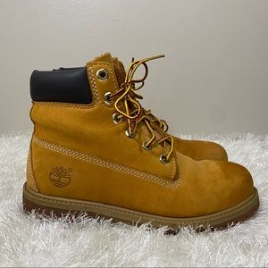 Junior Timberland Premium 6-inch Waterproof Boots size 5 youth/womens size 6.5